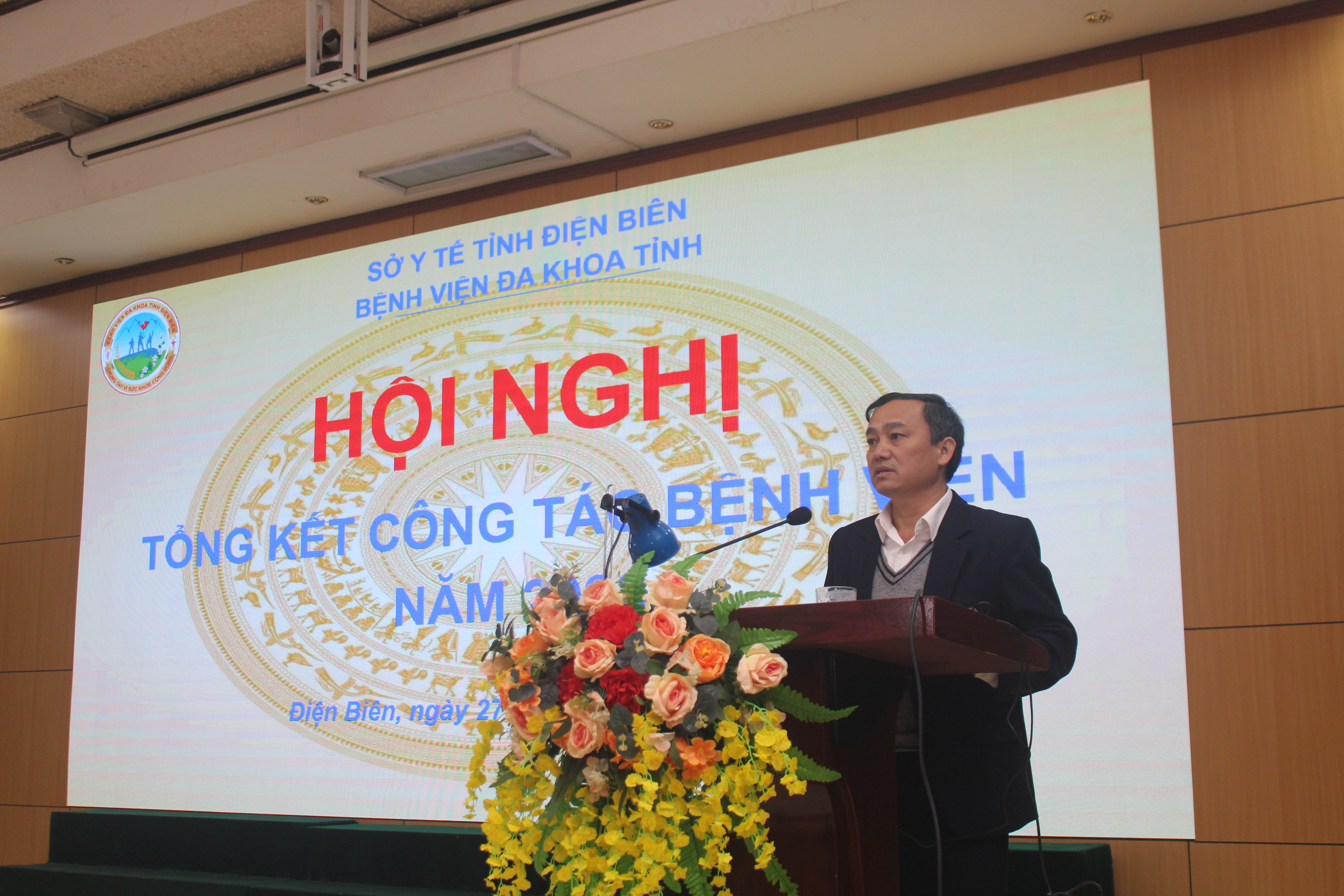 hoi-nghi-tong-k-t-anh-bia.JPG